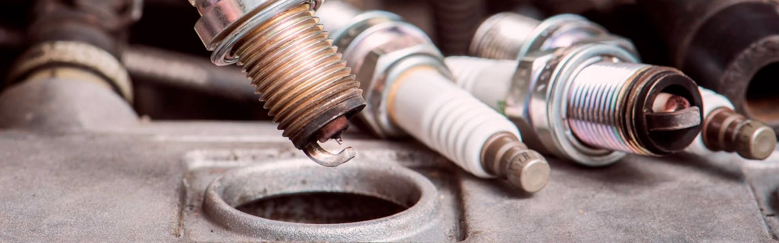 Заміна свічок авто